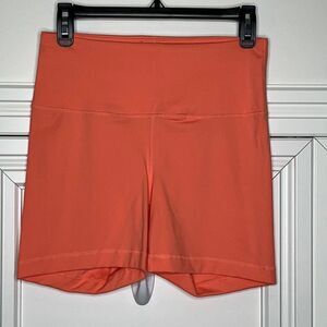 Yogalicious Lux Yoga Shorts Size M